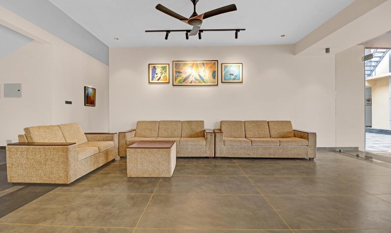 Treebo Grand Vistara Airport Suites Kochi Екстер'єр фото