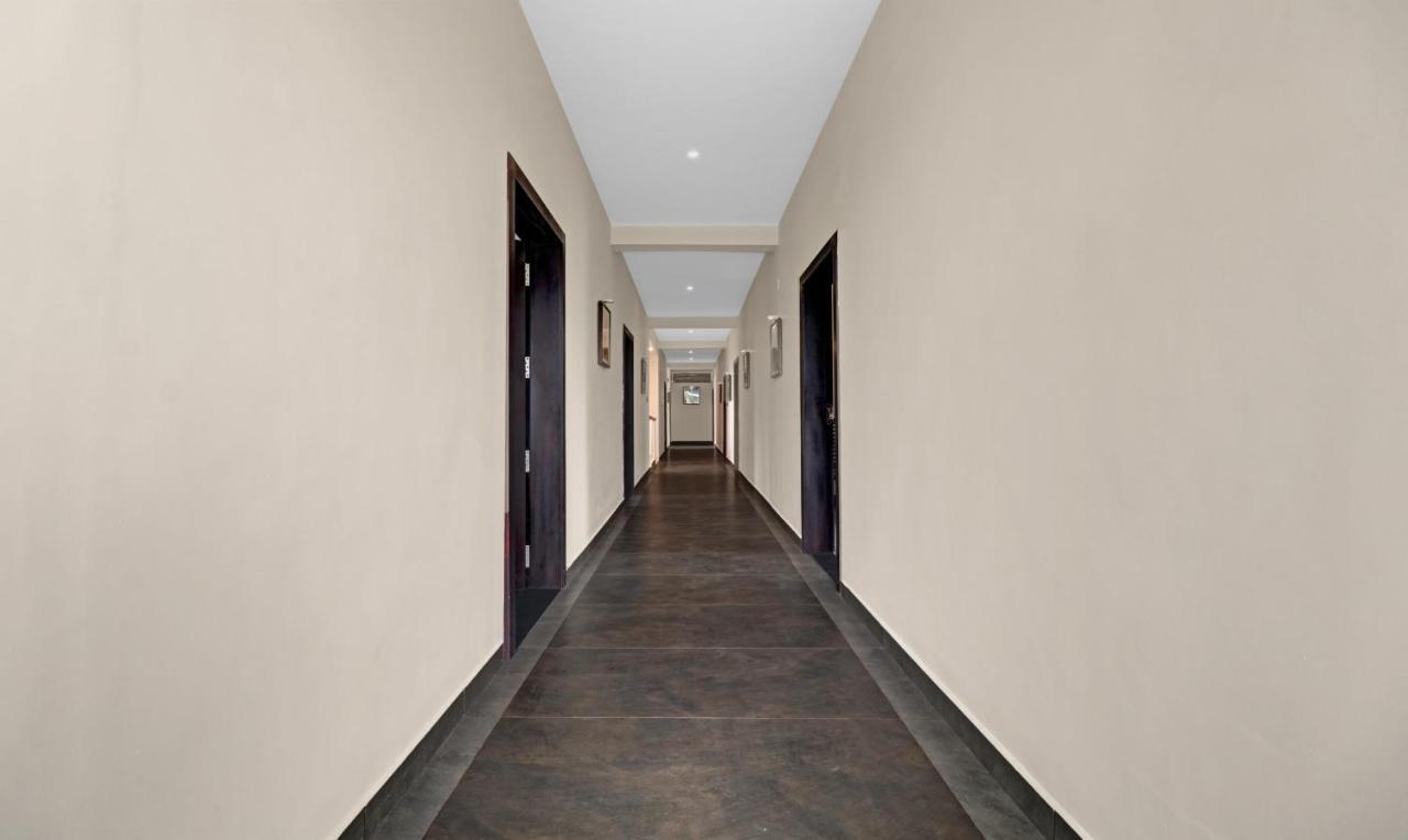 Treebo Grand Vistara Airport Suites Kochi Екстер'єр фото
