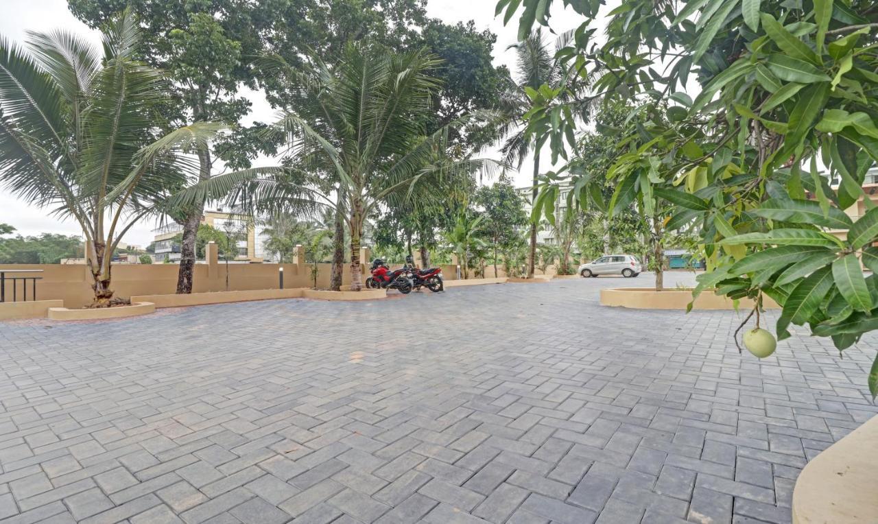 Treebo Grand Vistara Airport Suites Kochi Екстер'єр фото