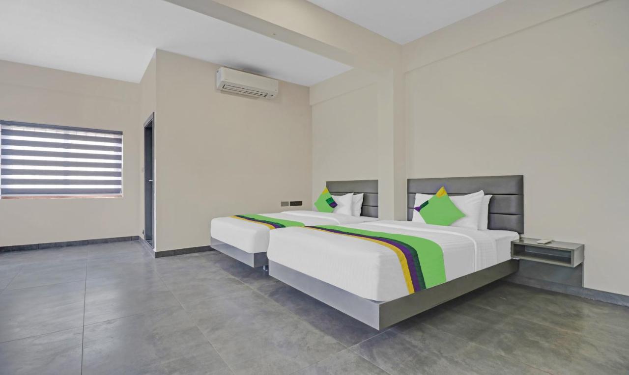 Treebo Grand Vistara Airport Suites Kochi Екстер'єр фото